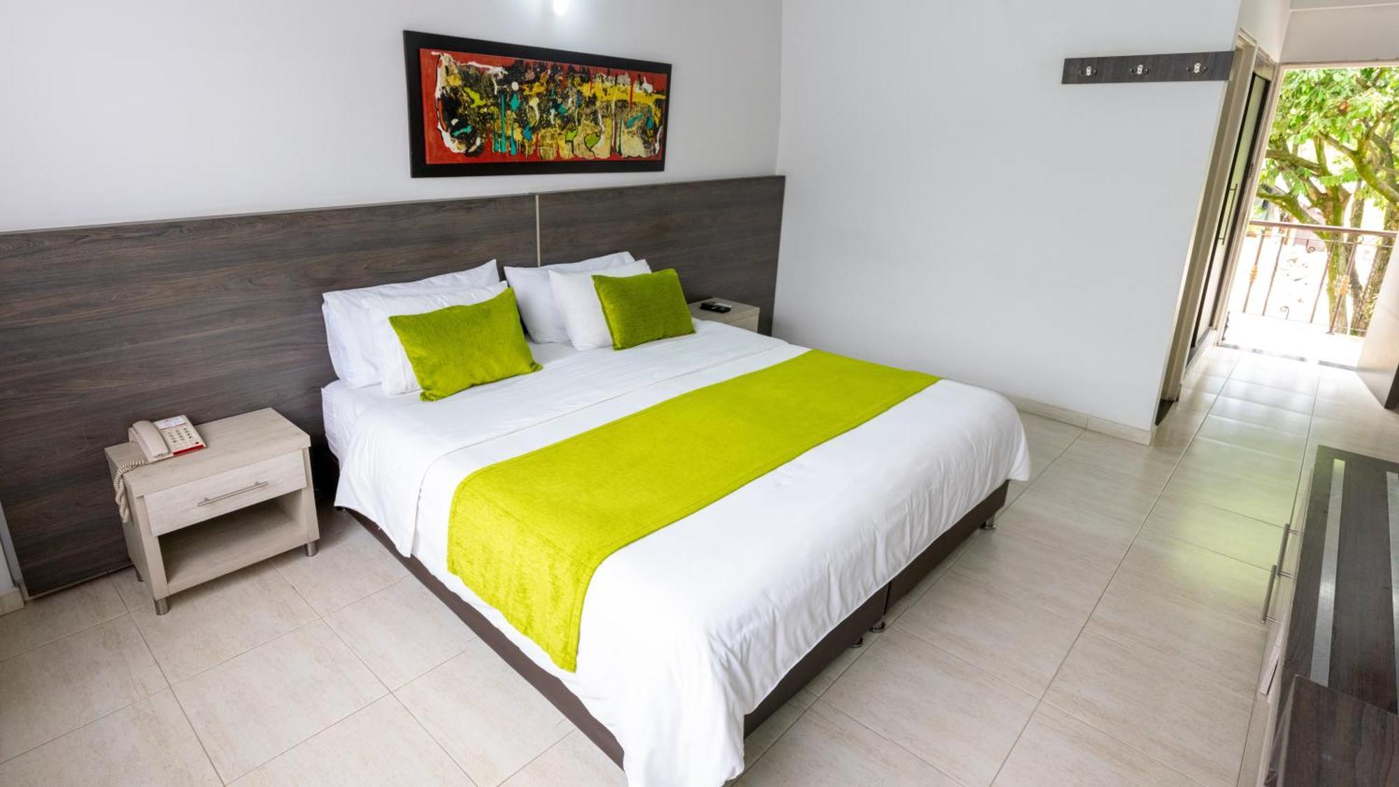 Hotel San Juan Internacional Giron Exterior photo